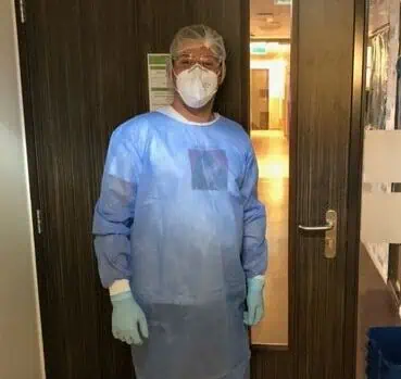 Verpleegkundige Edwin aan het werk